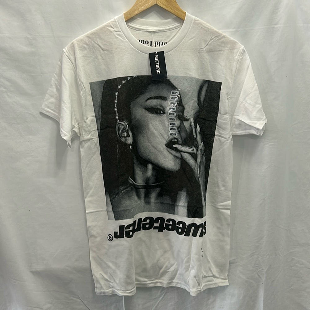 Ladies Hot topic shirt